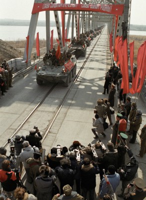 RIAN_archive_58833_Withdrawal_of_Soviet_troops_from_Afghanistan.jpg